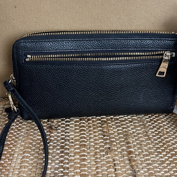 Beautiful Coach black wristlet. - Picture 5 of 10